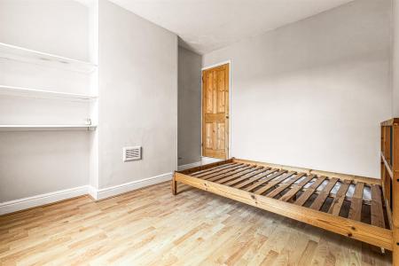 2 bedroom Terraced House for sale in Hartopp Road, Clarendon Park, Leicester