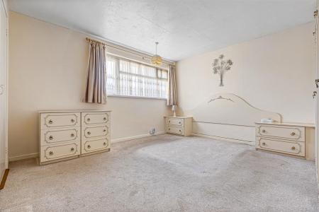 3 bedroom Semi-detached house for sale in Briar Meads, Oadby, Leicester