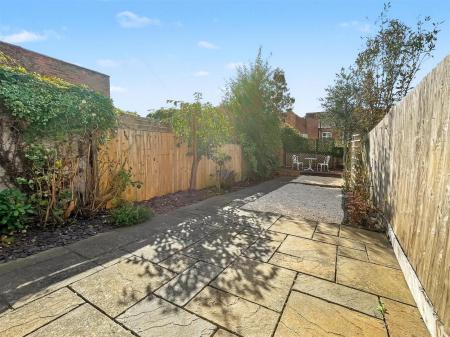 2 bedroom Terraced House for sale in Leopold Road, Clarendon Park, Leicester