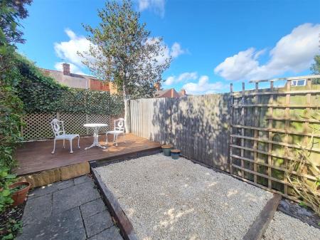 2 bedroom Terraced House for sale in Leopold Road, Clarendon Park, Leicester