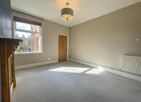 2 bedroom Terraced House for sale in Leopold Road, Clarendon Park, Leicester