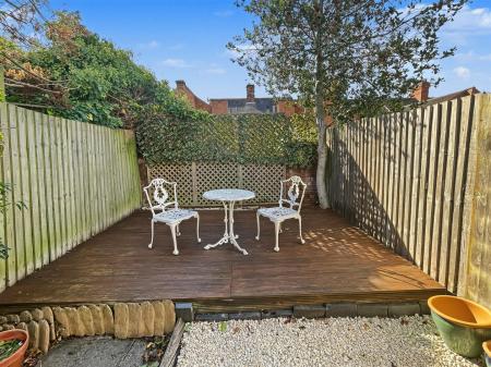 2 bedroom Terraced House for sale in Leopold Road, Clarendon Park, Leicester