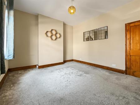 2 bedroom Terraced House for sale in Leopold Road, Clarendon Park, Leicester