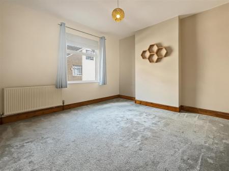 2 bedroom Terraced House for sale in Leopold Road, Clarendon Park, Leicester