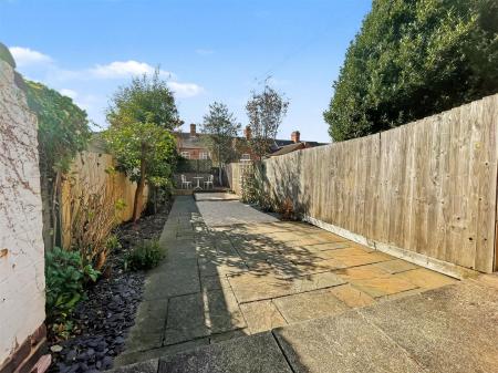2 bedroom Terraced House for sale in Leopold Road, Clarendon Park, Leicester