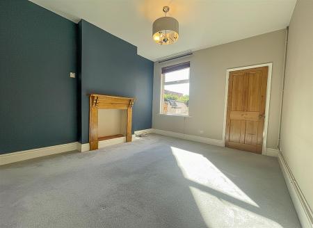 2 bedroom Terraced House for sale in Leopold Road, Clarendon Park, Leicester