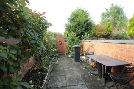 2 bedroom Property to let in West Avenue, Leicester