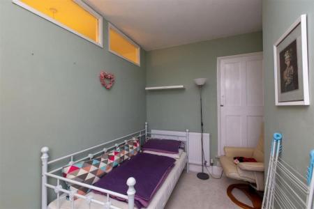 2 bedroom Property to let in West Avenue, Leicester