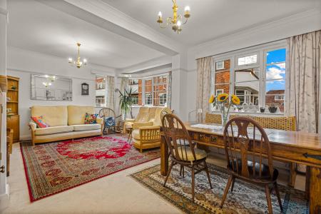 2 bedroom Flat for sale in Knighton Court, Knighton, Park Road, Leicester