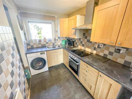 1 bedroom Flat for sale in Neston Gardens, Leicester