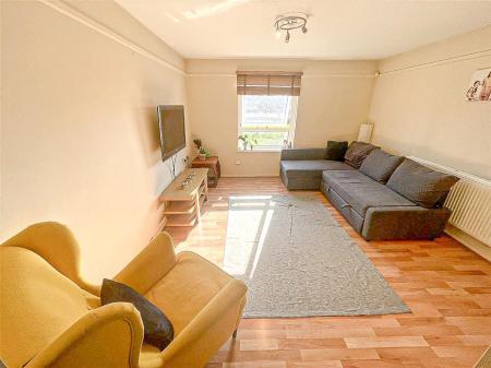 1 bedroom Flat for sale in Neston Gardens, Leicester