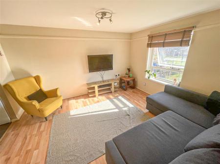 1 bedroom Flat for sale in Neston Gardens, Leicester
