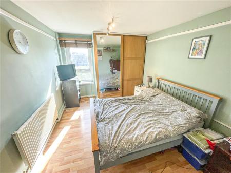 1 bedroom Flat for sale in Neston Gardens, Leicester