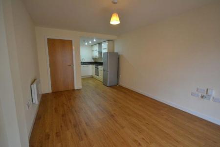 3 bedroom Property to let in Church Street, Leicester