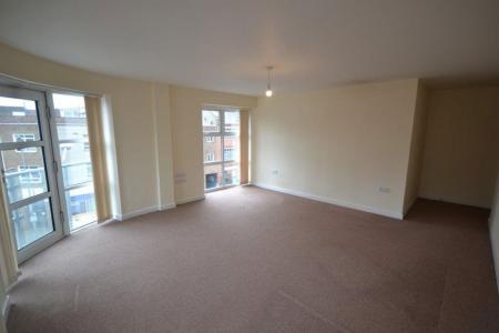 3 bedroom Property to let in Church Street, Leicester