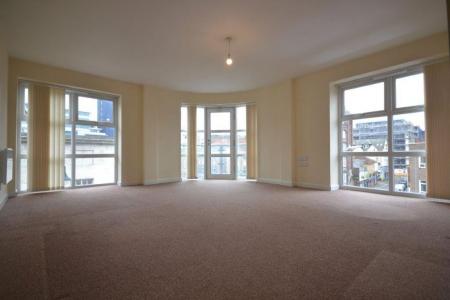 3 bedroom Property to let in Church Street, Leicester