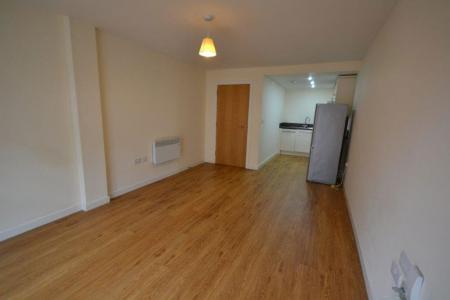 3 bedroom Property to let in Church Street, Leicester