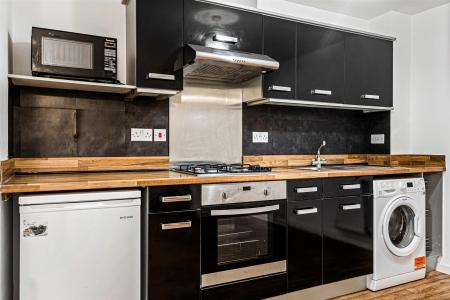 2 bedroom End of terrace house for sale in Watkin Road, Leicester