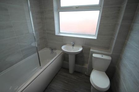 1 bedroom Property to let in Stoneygate Avenue, Stoneygate, Leicester