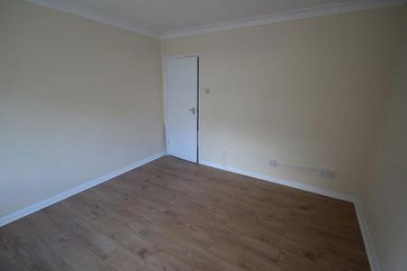 1 bedroom Property to let in Stoneygate Avenue, Stoneygate, Leicester