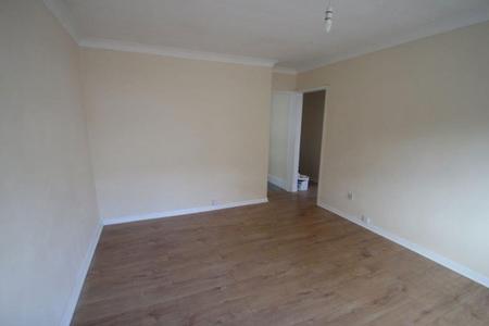1 bedroom Property to let in Stoneygate Avenue, Stoneygate, Leicester