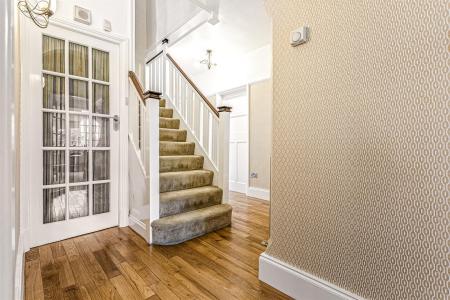 4 bedroom Detached house for sale in Pine Tree Avenue, Leicester