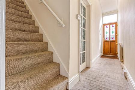 2 bedroom Terraced House for sale in Knighton Lane, Leicester