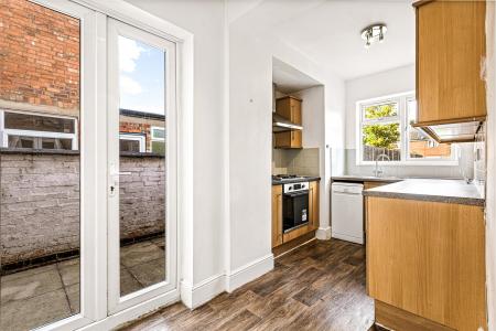 2 bedroom Terraced House for sale in Knighton Lane, Leicester