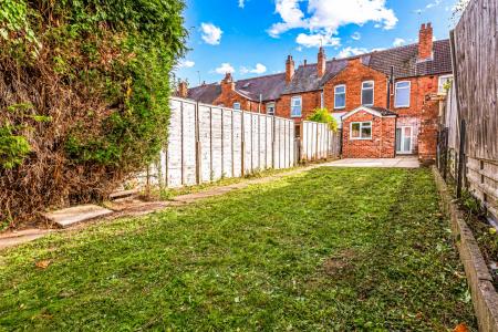 2 bedroom Terraced House for sale in Knighton Lane, Leicester