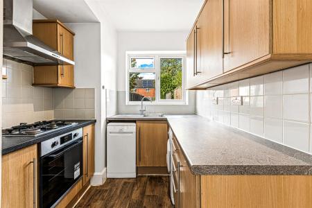 2 bedroom Terraced House for sale in Knighton Lane, Leicester