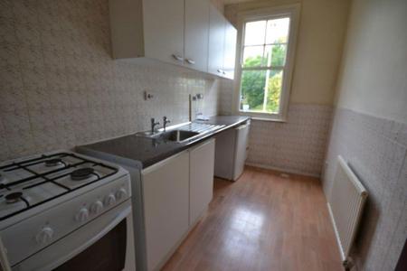1 bedroom Property to let in Fosse Road South, Leicester