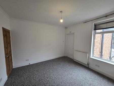 2 bedroom Property to let in Bassett Street, Leicester