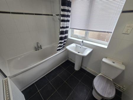 2 bedroom Property to let in Bassett Street, Leicester