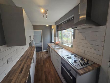 2 bedroom Property to let in Bassett Street, Leicester