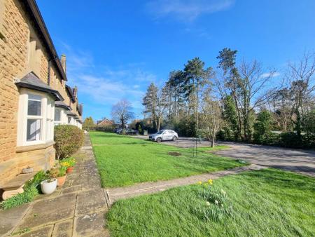 2 bedroom Property to let in Cricks Retreat, Great Glen, Leicestershire