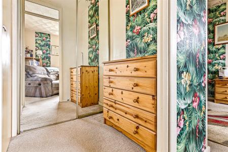 1 bedroom Studio flat for sale in Spinney Halt, Whetstone, Leicester