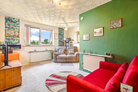 1 bedroom Studio flat for sale in Spinney Halt, Whetstone, Leicester