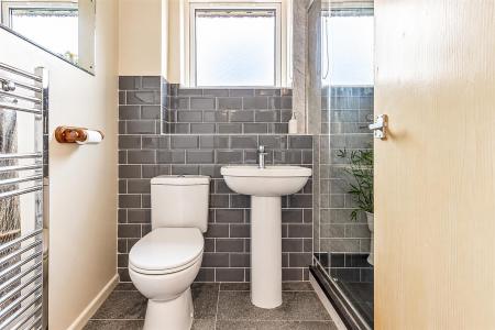 1 bedroom Studio flat for sale in Spinney Halt, Whetstone, Leicester
