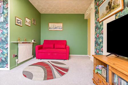 1 bedroom Studio flat for sale in Spinney Halt, Whetstone, Leicester