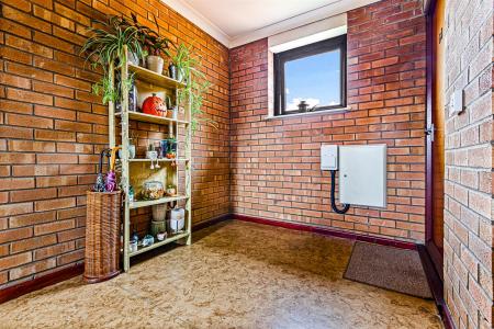 1 bedroom Studio flat for sale in Spinney Halt, Whetstone, Leicester