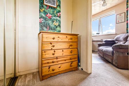 1 bedroom Studio flat for sale in Spinney Halt, Whetstone, Leicester