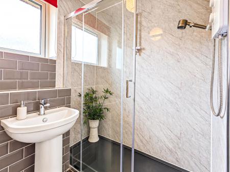 1 bedroom Studio flat for sale in Spinney Halt, Whetstone, Leicester