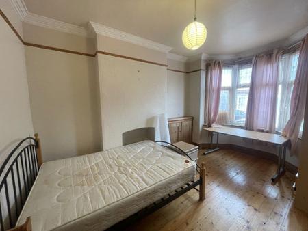 3 bedroom Property to let in Lorne Road, Leicester