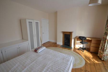 5 bedroom Property to let in Landseer Road, Leicester