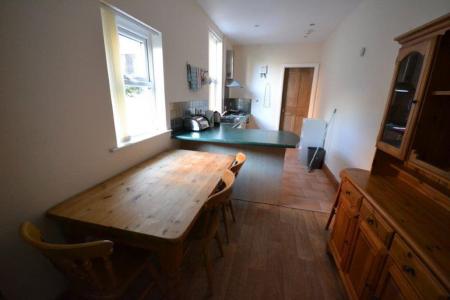 5 bedroom Property to let in Landseer Road, Leicester
