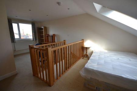 5 bedroom Property to let in Landseer Road, Leicester