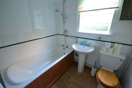 5 bedroom Property to let in Landseer Road, Leicester