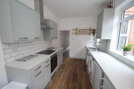 4 bedroom Property to let in Howard Road, Leicester