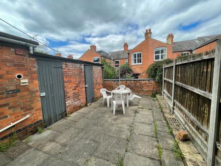 4 bedroom Property to let in Thurlow Road, Leicester