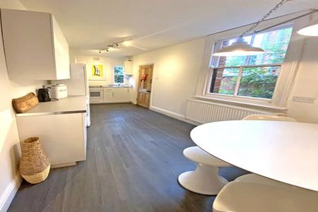 4 bedroom Property to let in Adderley Road